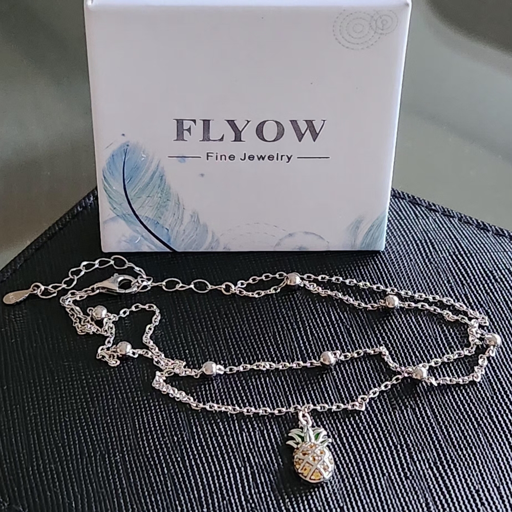 Silver Pineapple Pendant Necklace